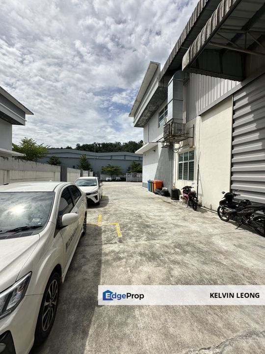 Hi Tech 6 Industrial Park, 1.5 storey Semi D for sale , Selangor, Semenyih