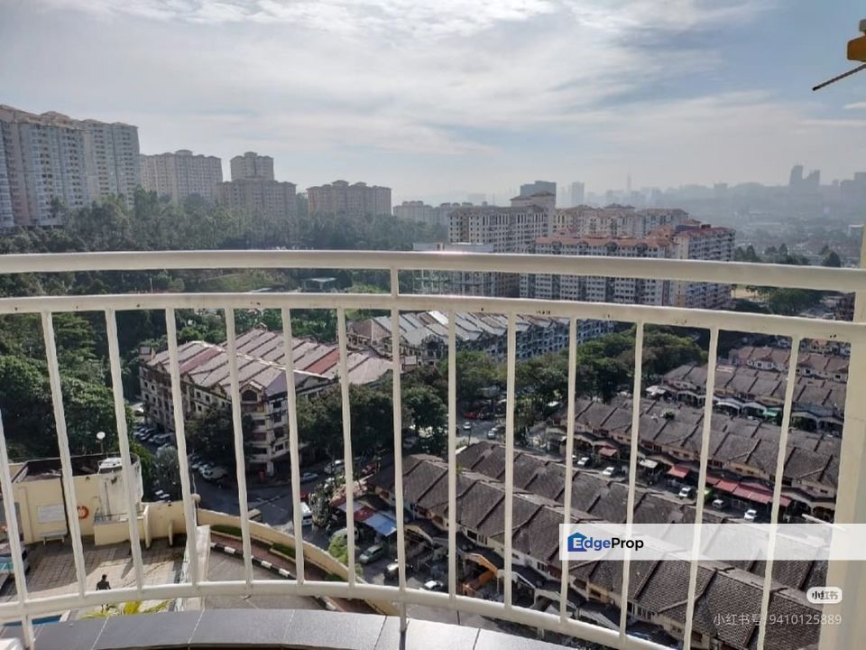 IXORA APARTMENT MOVE IN CONDITION, HILLTOP APARTMENT, KLCC AND POOL VIEW, Kuala Lumpur, Kepong