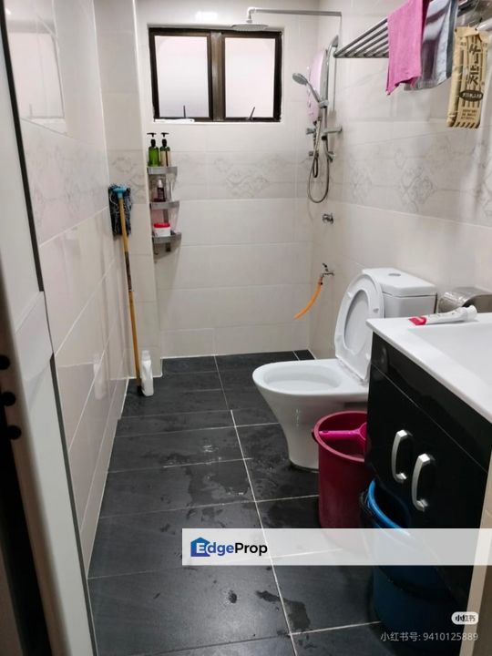 IXORA APARTMENT MOVE IN CONDITION, HILLTOP APARTMENT, KLCC AND POOL VIEW, Kuala Lumpur, Kepong