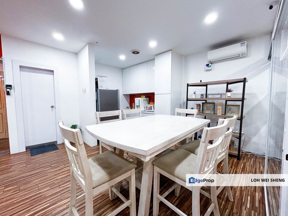 KLCC View Renovated office unit for Sale @ Wisma UOA, UOA Centre, Kuala Lumpur, KL City