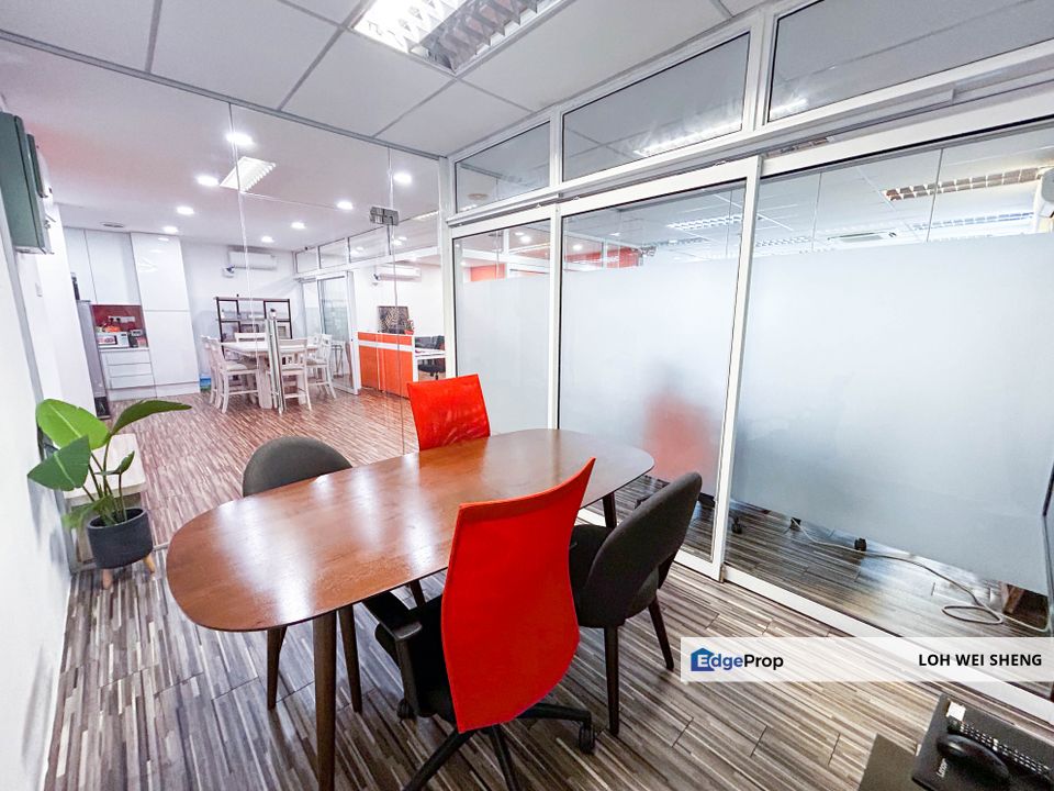 KLCC View Renovated office unit for Sale @ Wisma UOA, UOA Centre, Kuala Lumpur, KL City