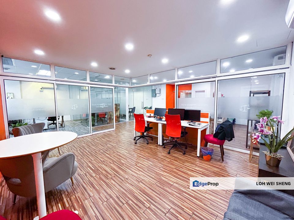 KLCC View Renovated office unit for Sale @ Wisma UOA, UOA Centre, Kuala Lumpur, KL City