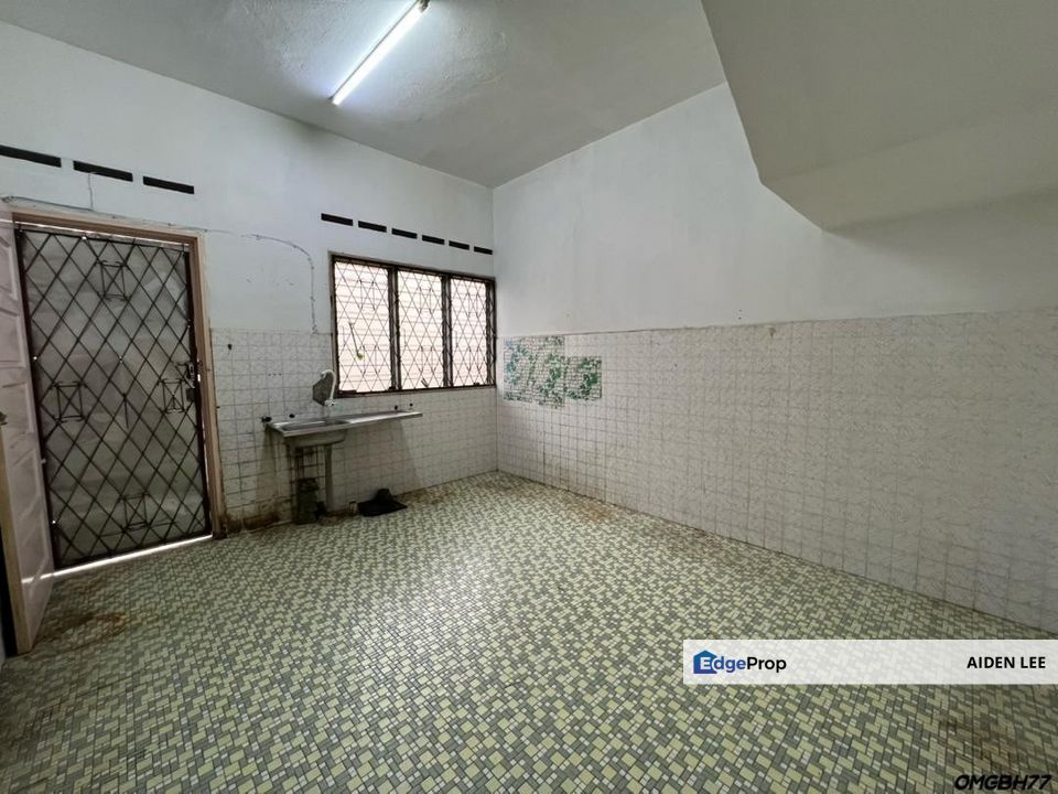 Taman Tepi Sungai Klang 2 Storey Superlink House For Sale, Selangor, Klang