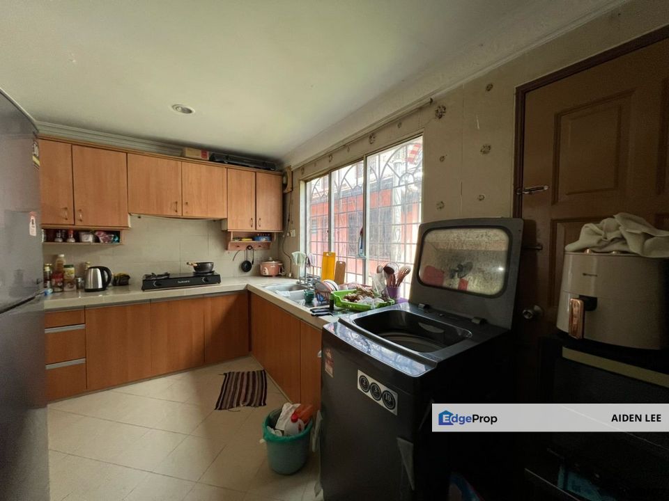 Puchong Jalan Dahlia Double Storey House For Sale, Selangor, Puchong