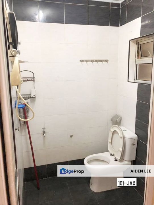 Batu Belah Klang Double Storey House For Sale, Selangor, Klang