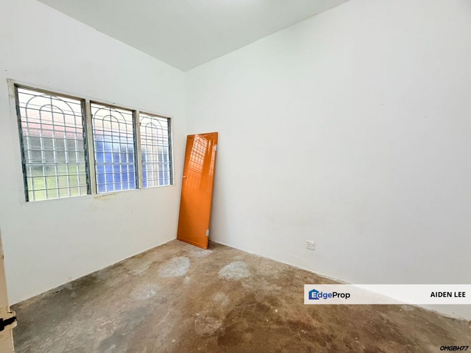 Kapar Batu 10 Pekan Kapar Double Storey House For Rent, Selangor, Kapar 