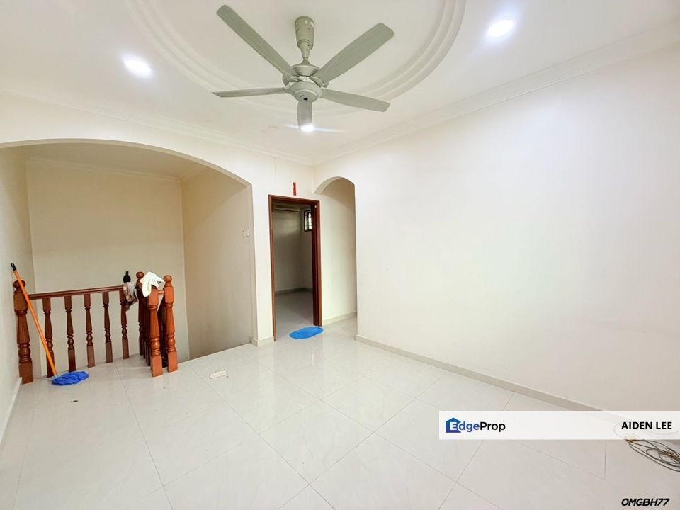 Pekan Kapar Klang 2 Storey Semi-D House For Sale, Selangor, Kapar 