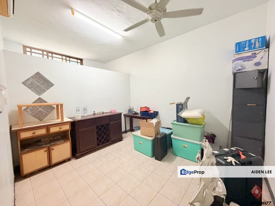 Pekan Kapar Klang 2 Storey Adjoining House For Sale, Selangor, Kapar 