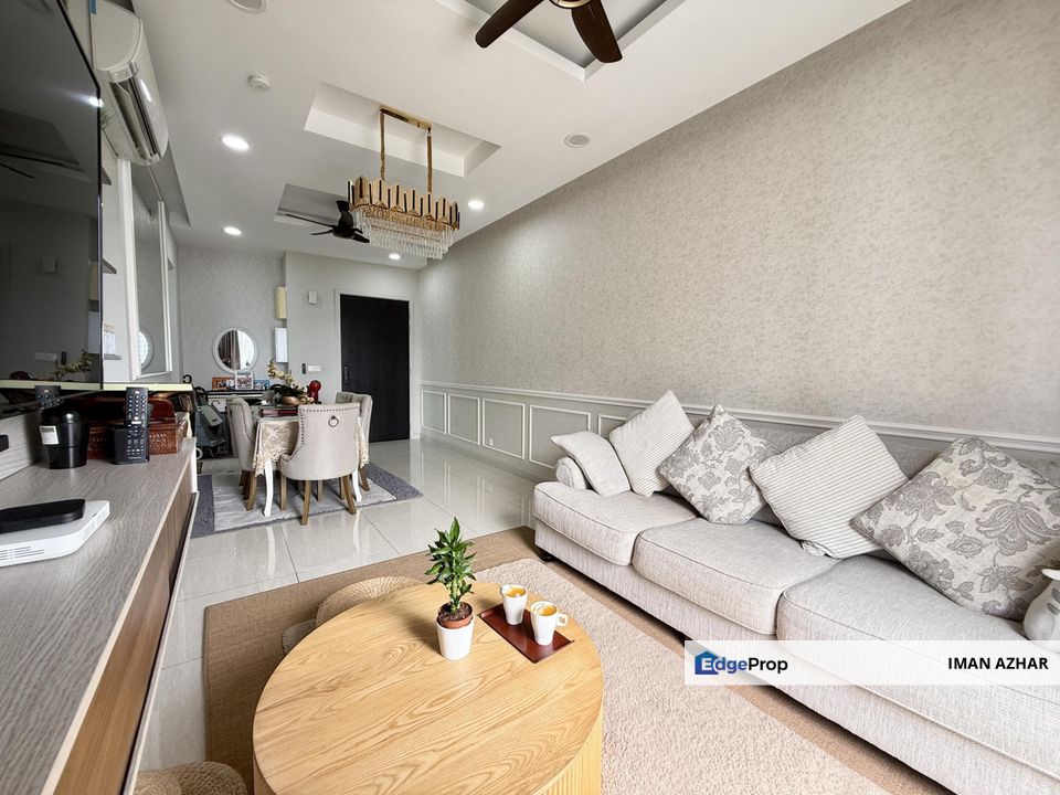 LUXURY APARTMENT WITH DIRECT ACCESS TO LRT Linq Sky Residences @ Datum Jelatek, Kuala Lumpur, Ampang