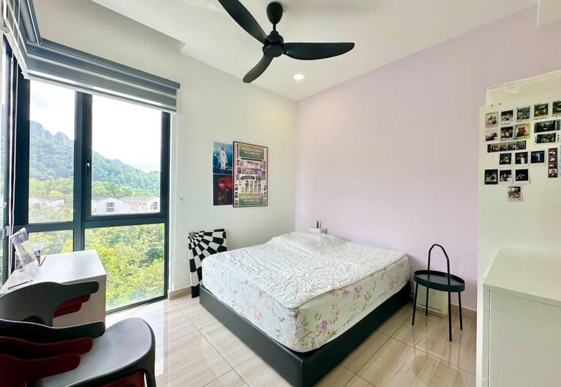 16 Quartz Melawati Condominium