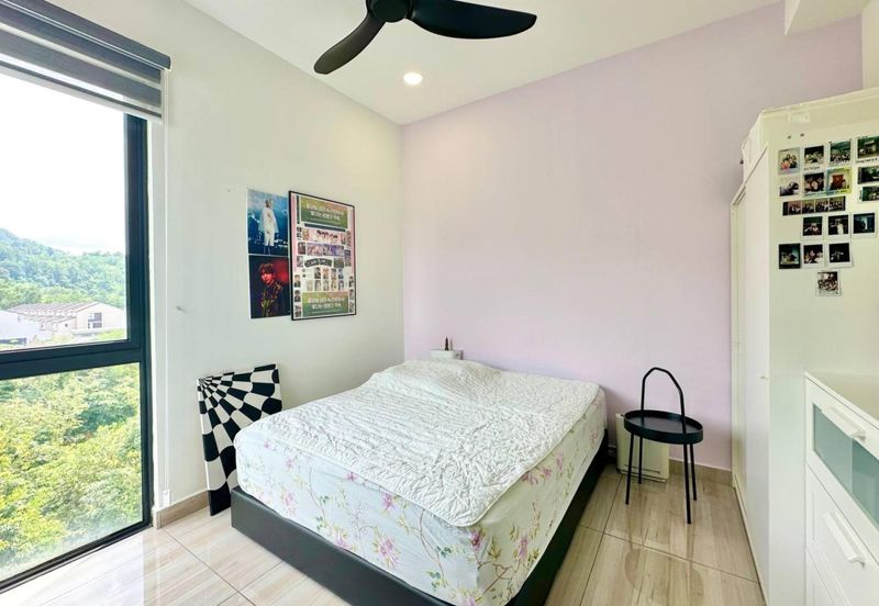 16 Quartz Melawati Condominium