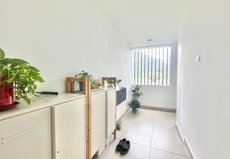 16 Quartz Melawati Condominium