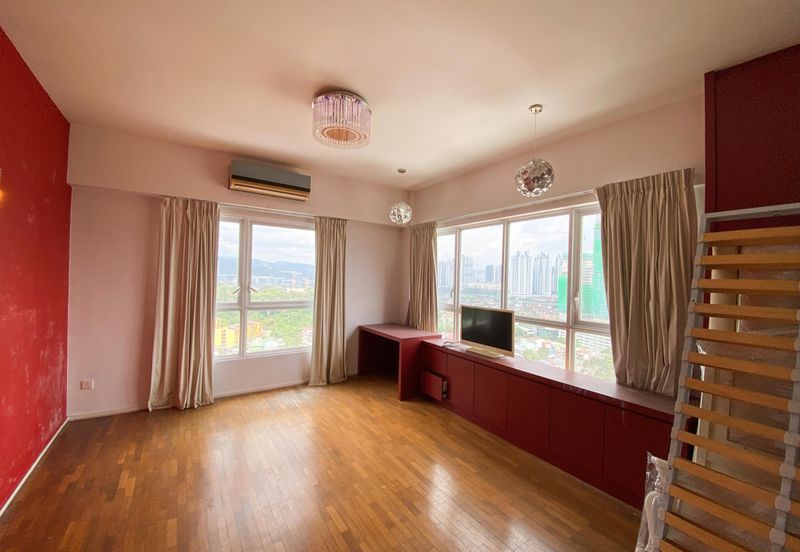 One Jelatek Condominium