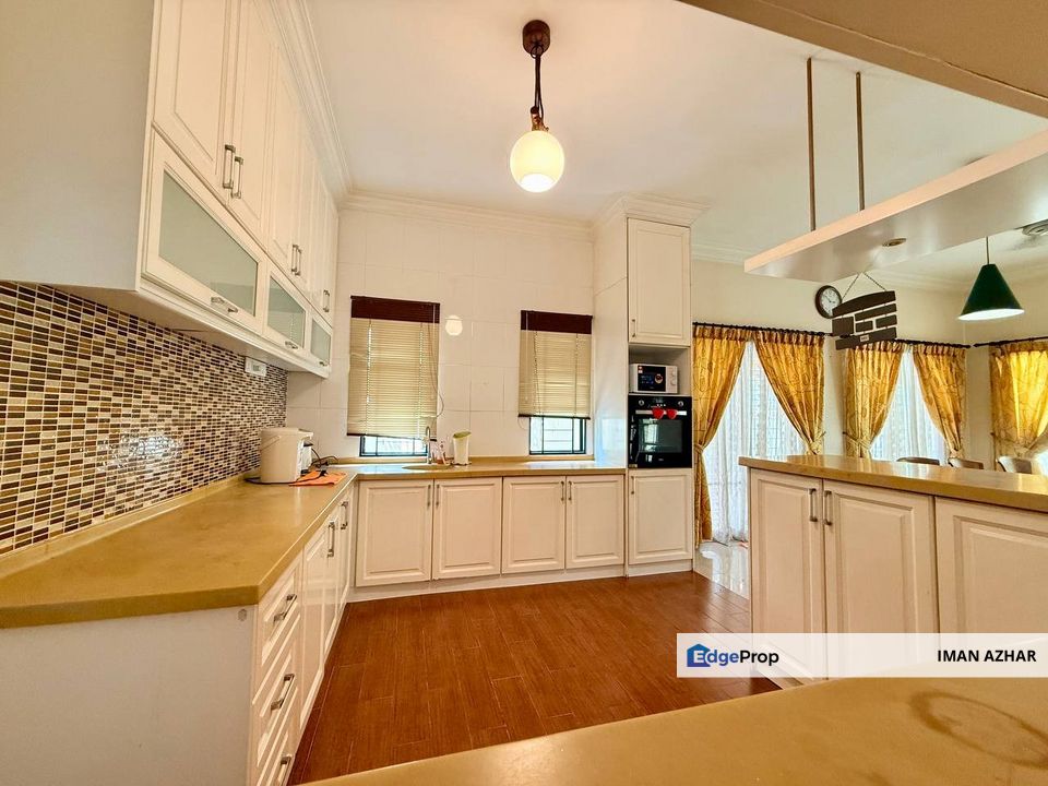 RENOVATED SPACIOUS 2 Storey Semi-D @ D’Cempaka Seksyen 9 Bandar Baru Bangi FOR SALE!, Selangor, Bangi