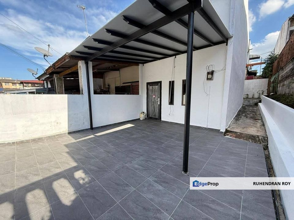 End Lot House Taman Nora, Ulu Tiram, Johor, Ulu Tiram