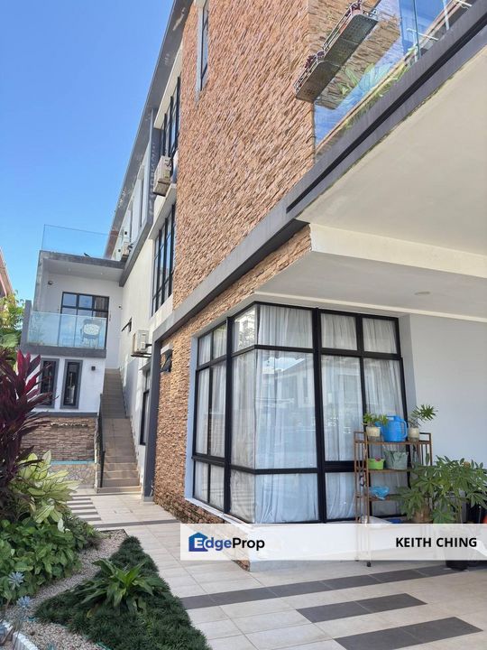 Bandar Cemerlang 3 Storey Cluster House Fully Extended Good Condition, Johor, Ulu Tiram