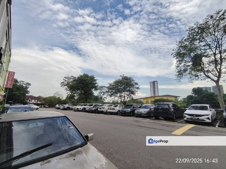 skudai Taman Nusa Besteri storey shoplot , Johor, Skudai