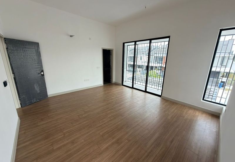 Elmina Green Three @ City of Elmina