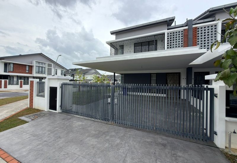 Elmina Green Three @ City of Elmina