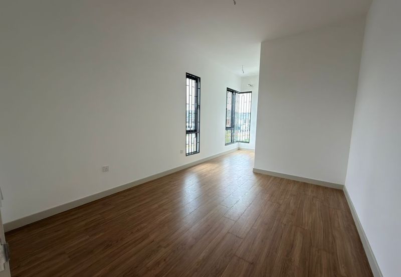 Elmina Green Three @ City of Elmina