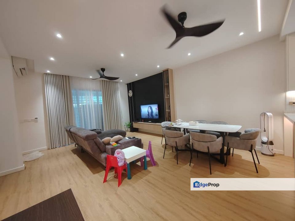 Fully Extended Garland 2 Kota Emerald Rawang, Selangor, Rawang