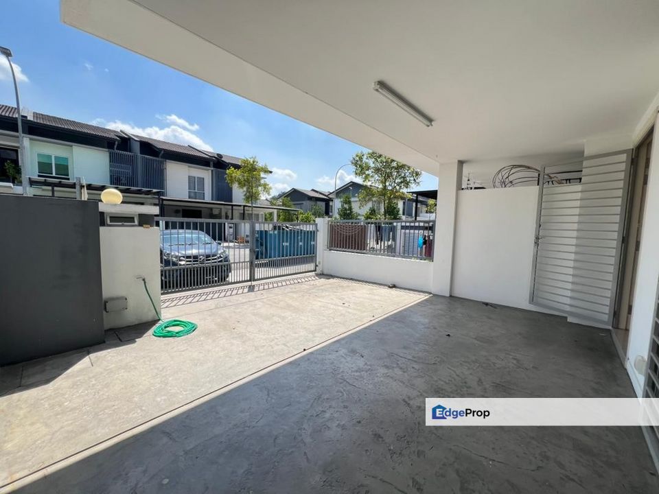 Garland, Kota Emerald, Rawang, Selangor, Rawang