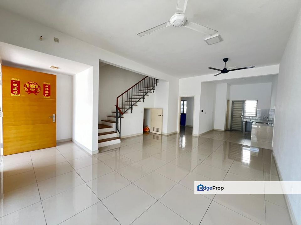 Garland, Kota Emerald, Rawang, Selangor, Rawang