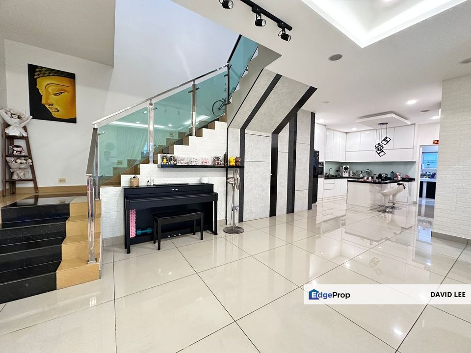 Fully Renovated Semi D Anggun 2 Rawang, Selangor, Rawang