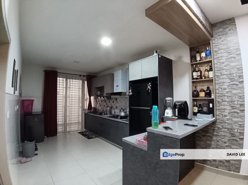 Renovated Below Market Chloe Residence Kota Emerald Rawang, Selangor, Rawang