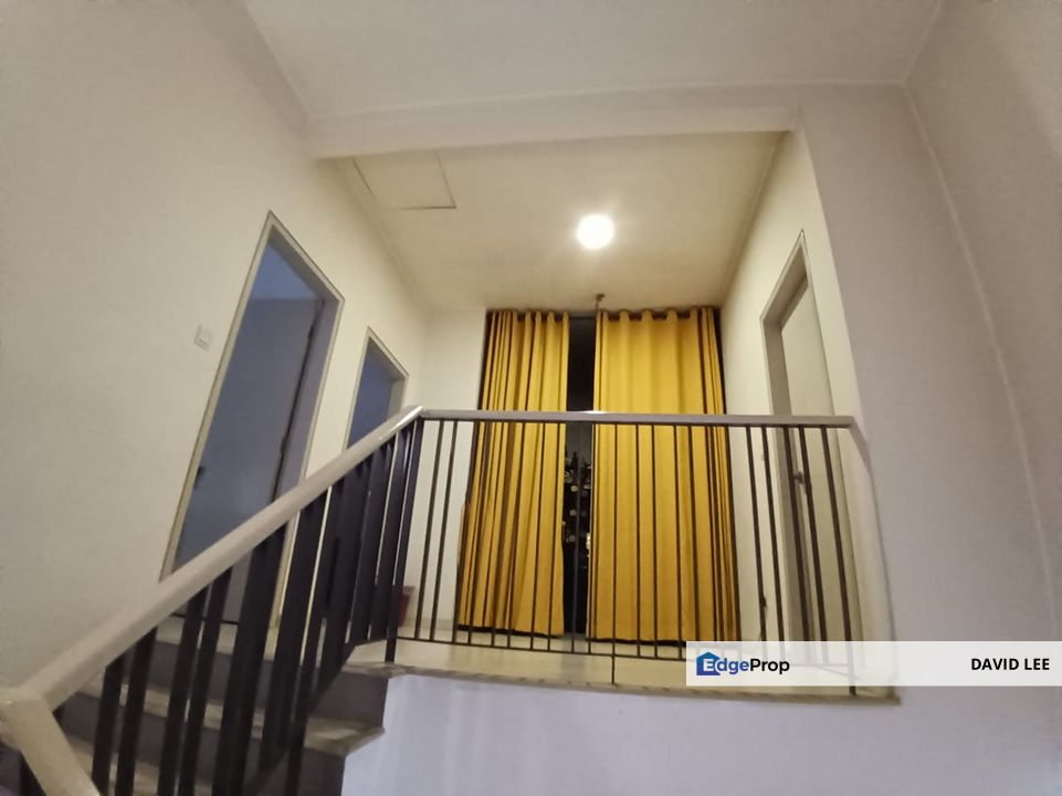 Renovated Below Market Chloe Residence Kota Emerald Rawang, Selangor, Rawang