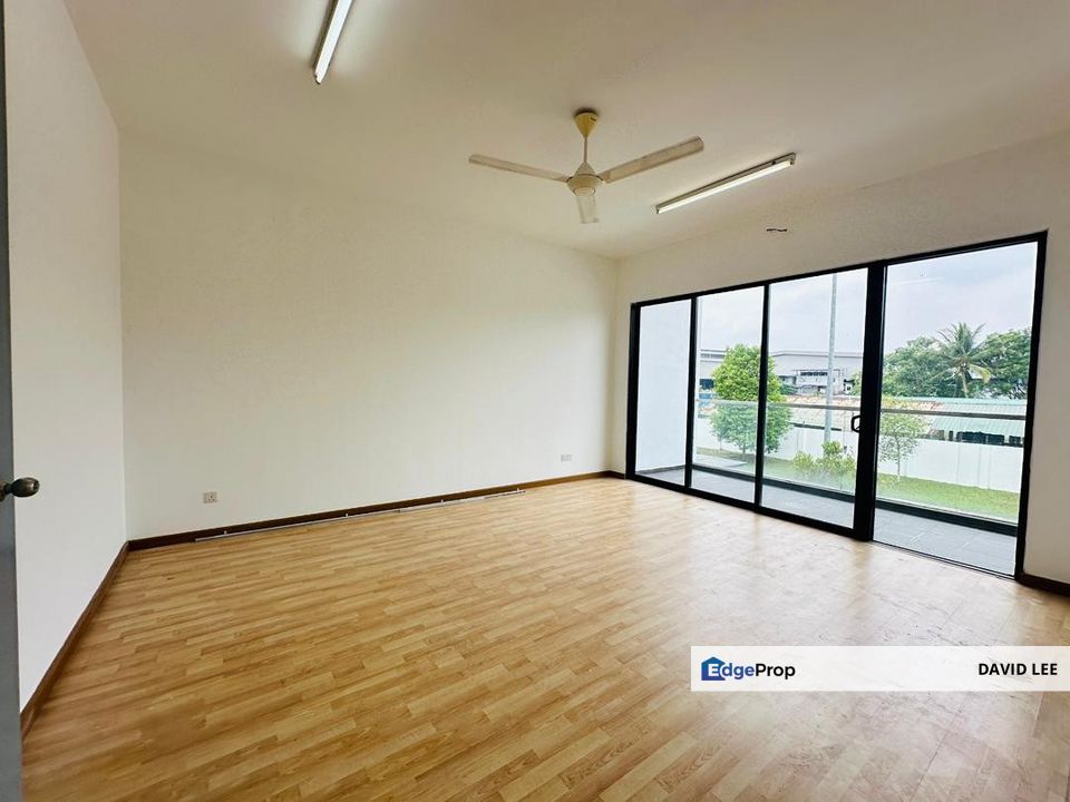 Facing Empty Good Condition Anggun 3 Rawang, Selangor, Rawang