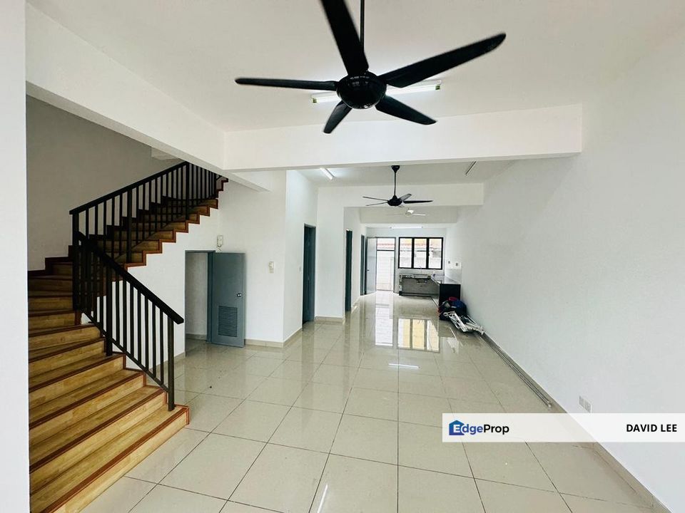 Facing Empty Good Condition Anggun 3 Rawang, Selangor, Rawang