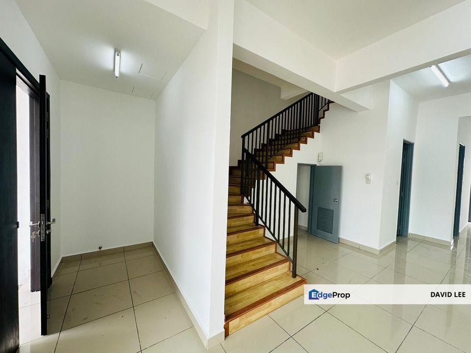 Facing Empty Good Condition Anggun 3 Rawang, Selangor, Rawang