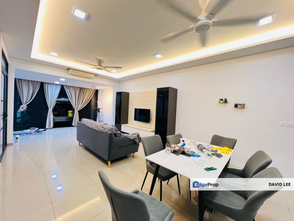 Garland, Kota Emerald, Rawang, Selangor, Rawang