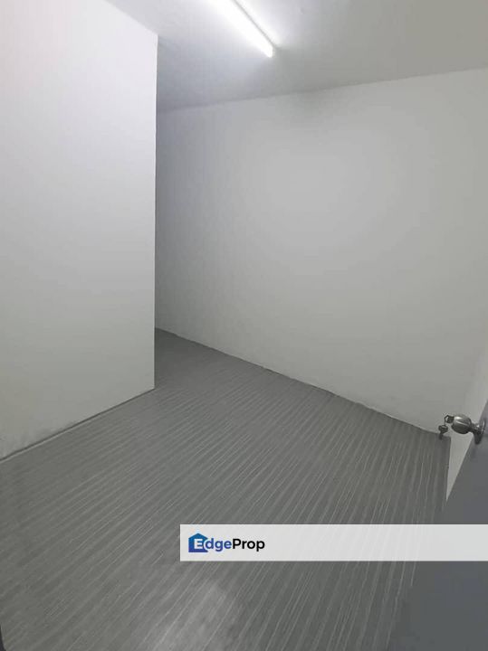 Putri Kulai LOW Cost FLAT for Sale‼️, Johor, Kulai