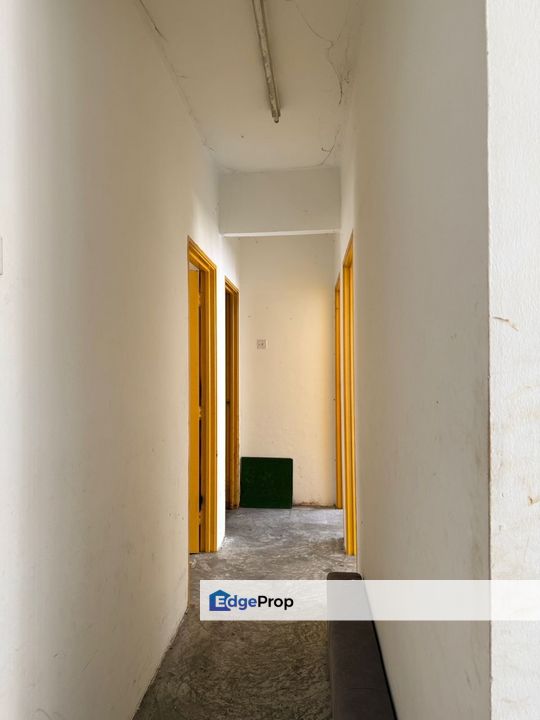 Bukit Indah Low Cost Flat for Sale‼️, Johor, 