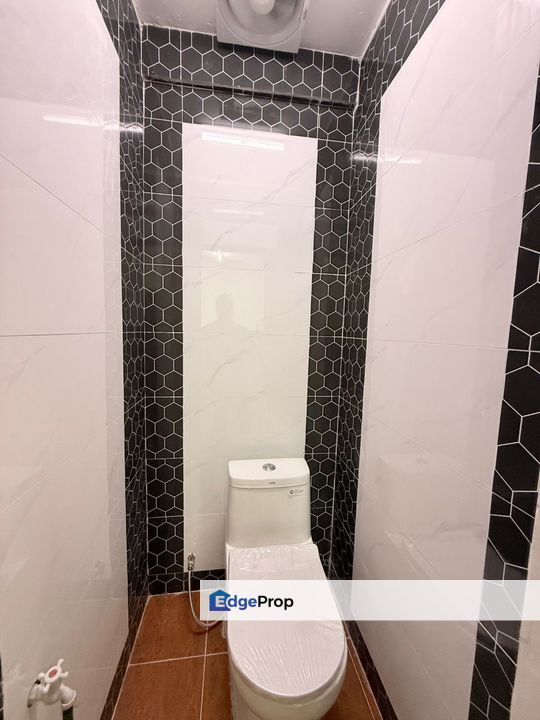 Desa Cemerlang 2Storey LOW Cost House for Sale‼️, Johor, Ulu Tiram