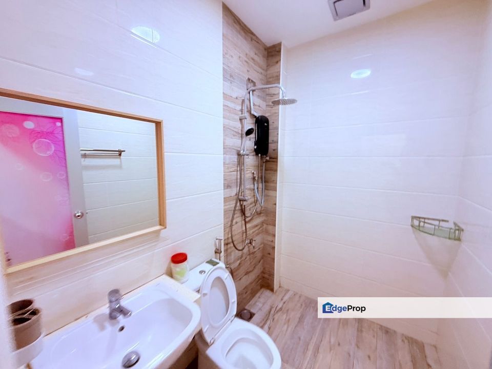 Pelangi Indah 1.5Storey House for Rent‼️, Johor, Ulu Tiram