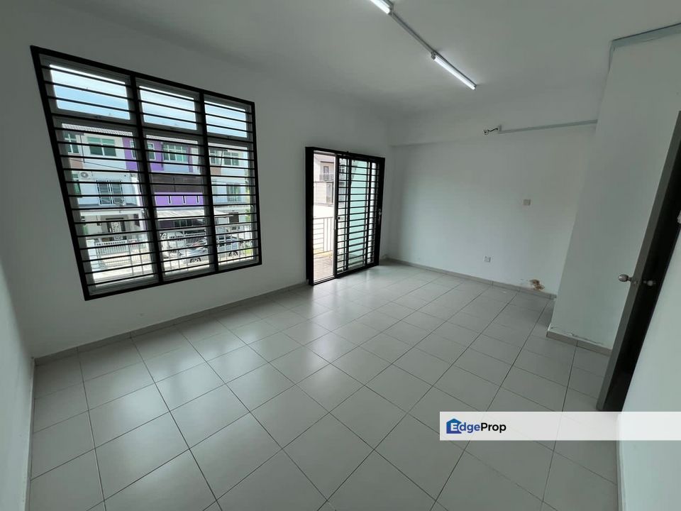 Scientex Utama 2.5Storey House for Sale‼️, Johor, Senai