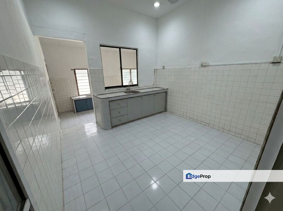Ulu Tiram Bungalow House For Rent‼️, Johor, Ulu Tiram