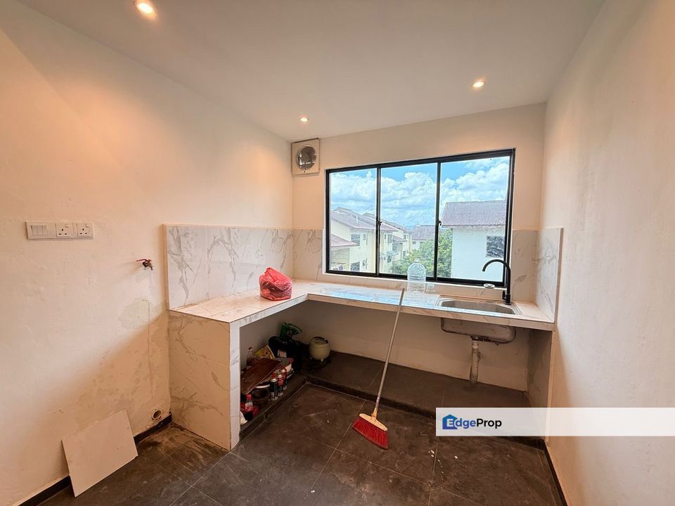 Selesa Jaya Low Cost Flat for sale‼️, Johor, Skudai