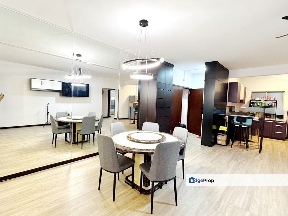 Molek Pine 2 Apartment for Sale‼️, Johor, Johor Bahru