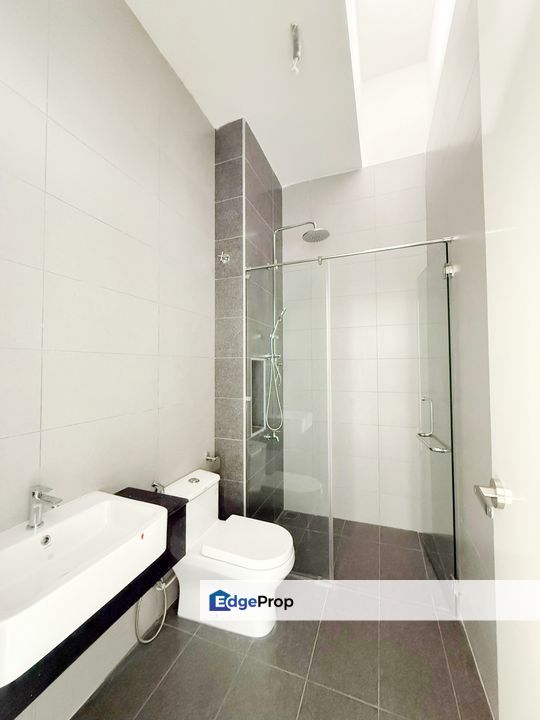 Bandar Seri Alam 2Storey Terrace for Sale‼️, Johor, Masai