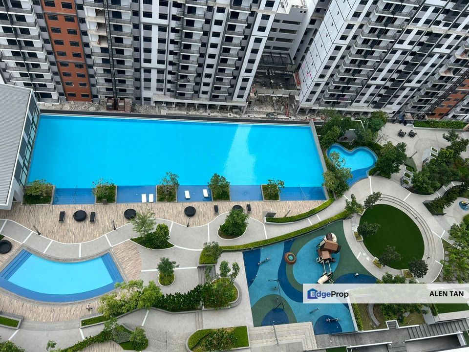 Anya at the Shorea Park, Selangor, Puchong