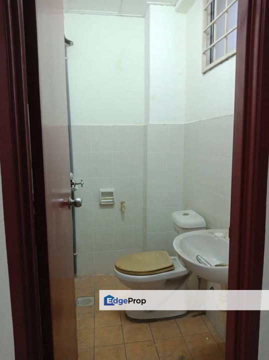 Corner lot, Spring Court Apartment, Taman Ma's Puchong, Selangor, Puchong