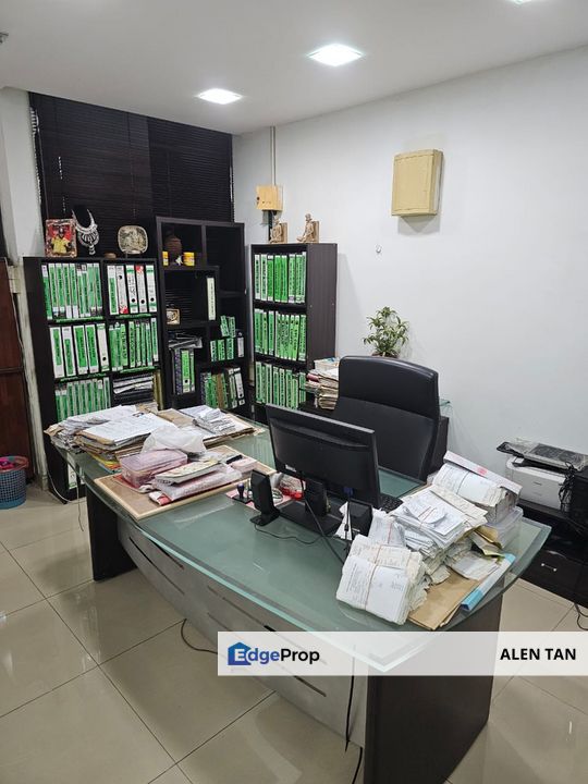 3 storey shop, Bandar Puteri 5, Selangor, Puchong