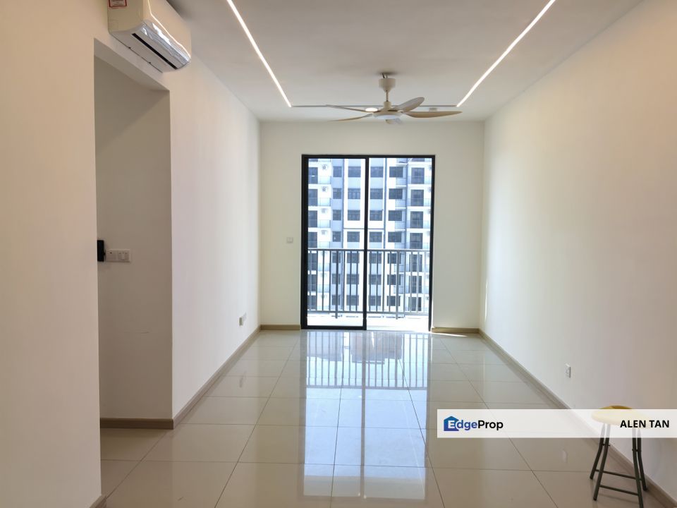 Anya at the Shorea Park, Selangor, Puchong