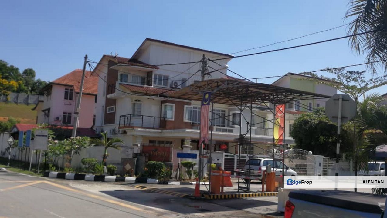 2 Storey Semi-detached house, Taman Kirpark Puchong , Selangor, Puchong