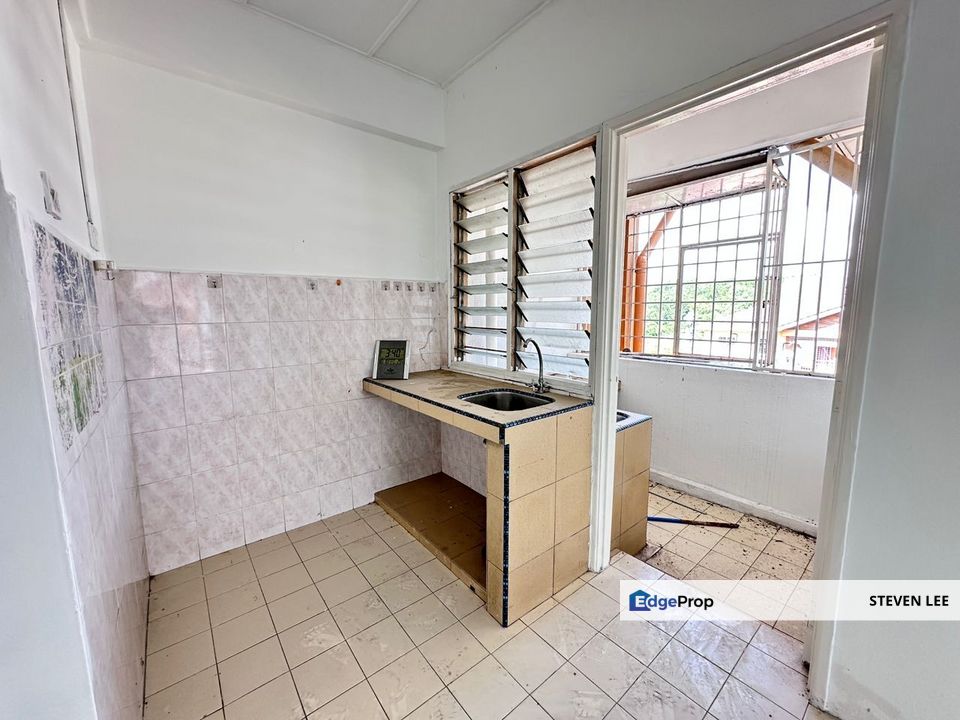 Casa Ria Apartment, Bandar Country Homes, Rawang [Lift With Balcony], Selangor, Bandar Country Homes