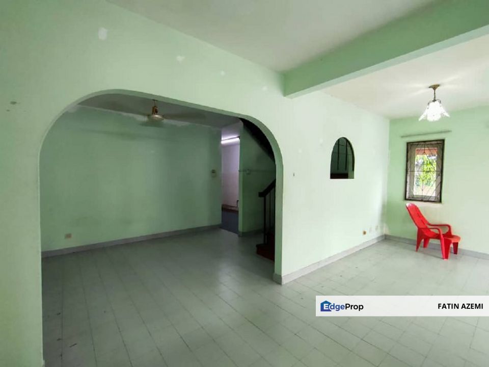 Price reduced!!  from RM840k to RM750k, reduced lagi to RM720k now to RM680k 😱. Dah murah sgt ni utk double storey. Jom bantu owner jual, Selangor, Petaling Jaya